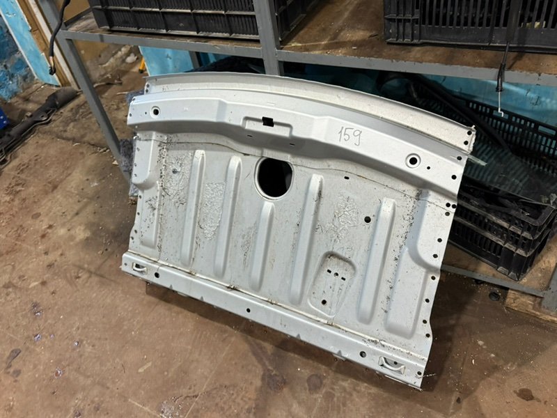 Задняя полка