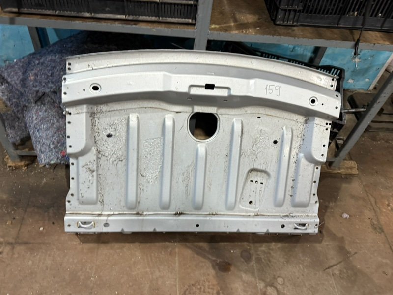 Задняя полка