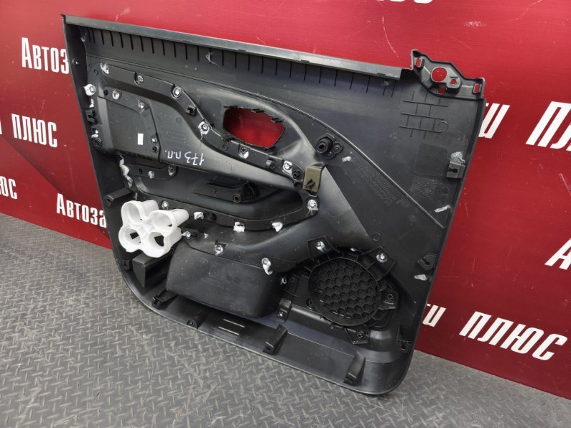 Обшивка боковой двери