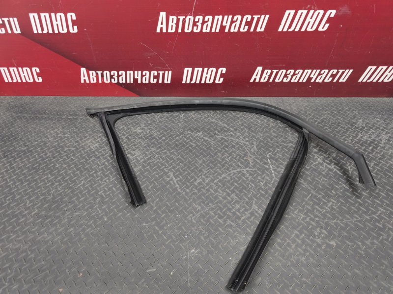 Уплотнитель рамки двери