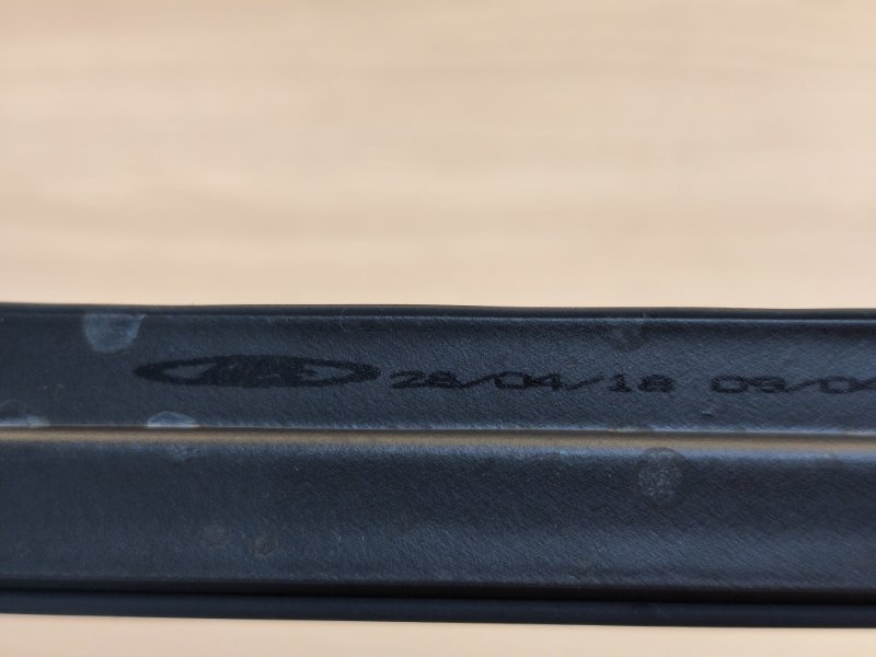 Уплотнитель стекла двери внутренний