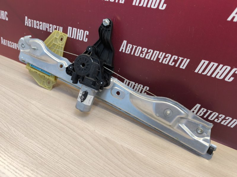 Стеклоподъемник    двери