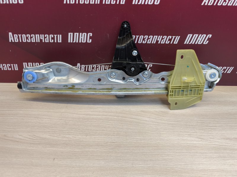 Стеклоподъемник    двери