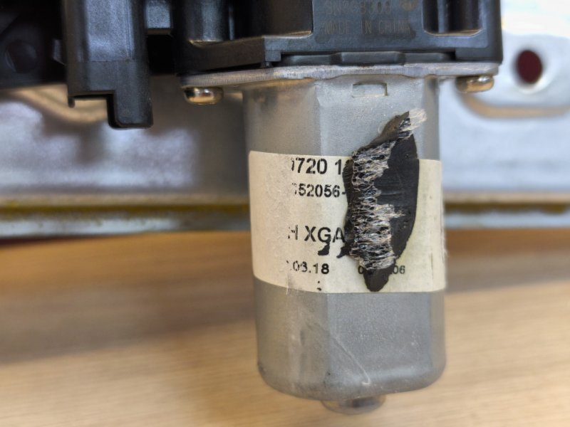 Стеклоподъемник    двери