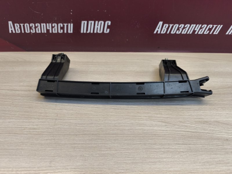 Направляющая стекла двери