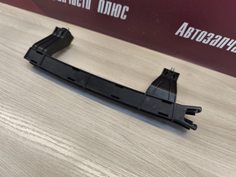 Направляющая стекла двери