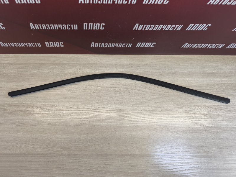 Уплотнительная резинка боковой двери