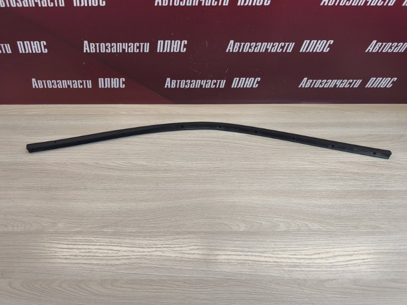 Уплотнительная резинка боковой двери