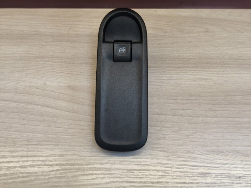 Кнопка стеклоподъемника