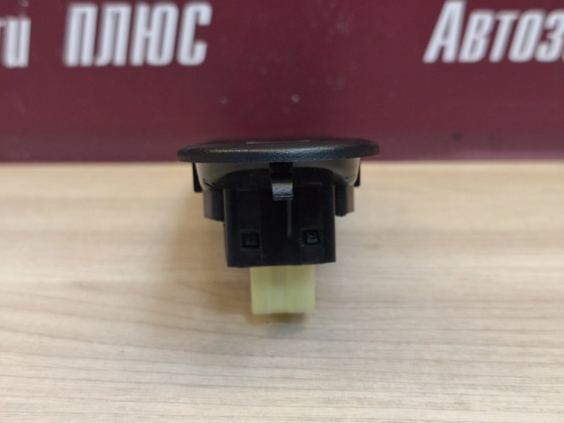 Кнопка стеклоподъемника