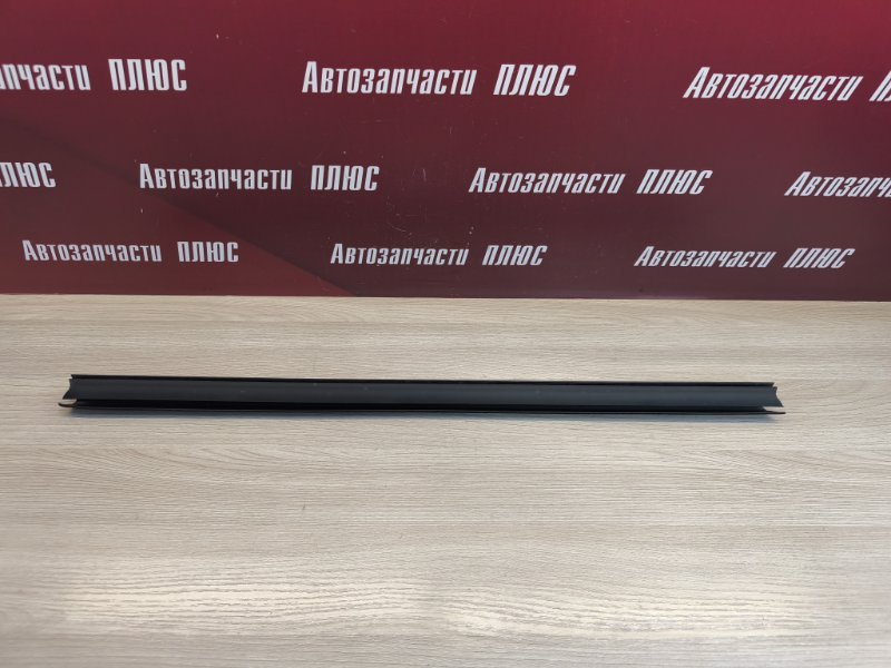 Уплотнитель стекла двери внутренний