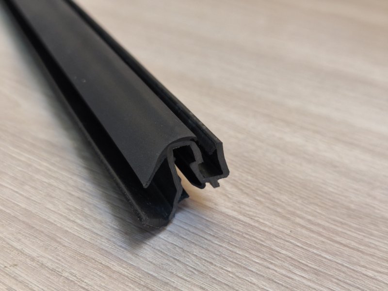 Уплотнитель стекла двери внутренний