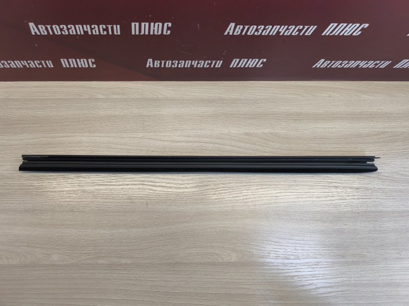 Уплотнитель стекла двери внутренний