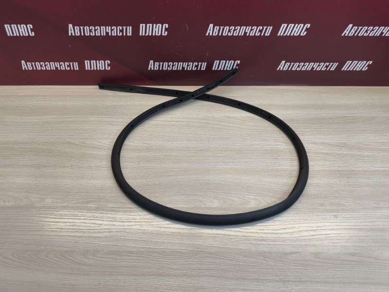 Уплотнительная резинка боковой двери