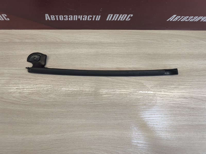 Уплотнитель двери