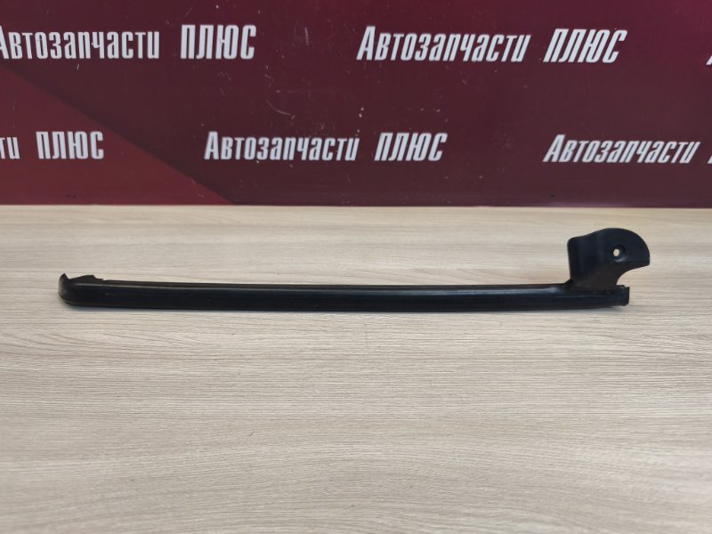 Уплотнитель двери