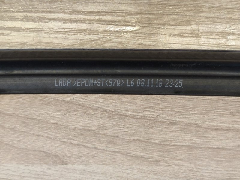 Уплотнитель двери