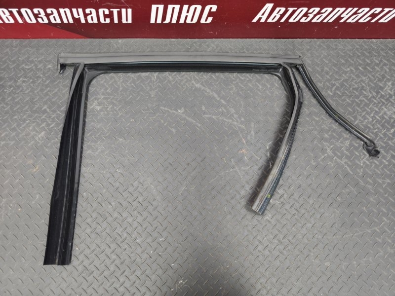 Уплотнитель рамки двери