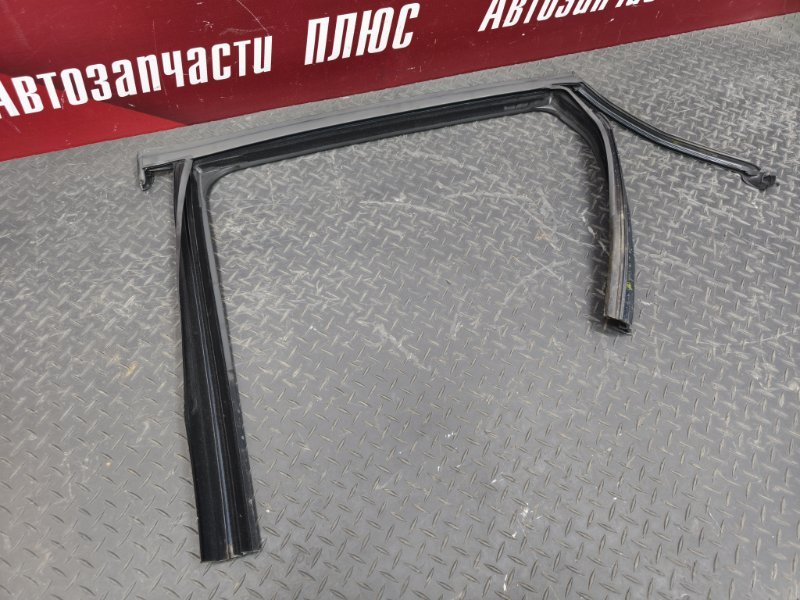 Уплотнитель рамки двери