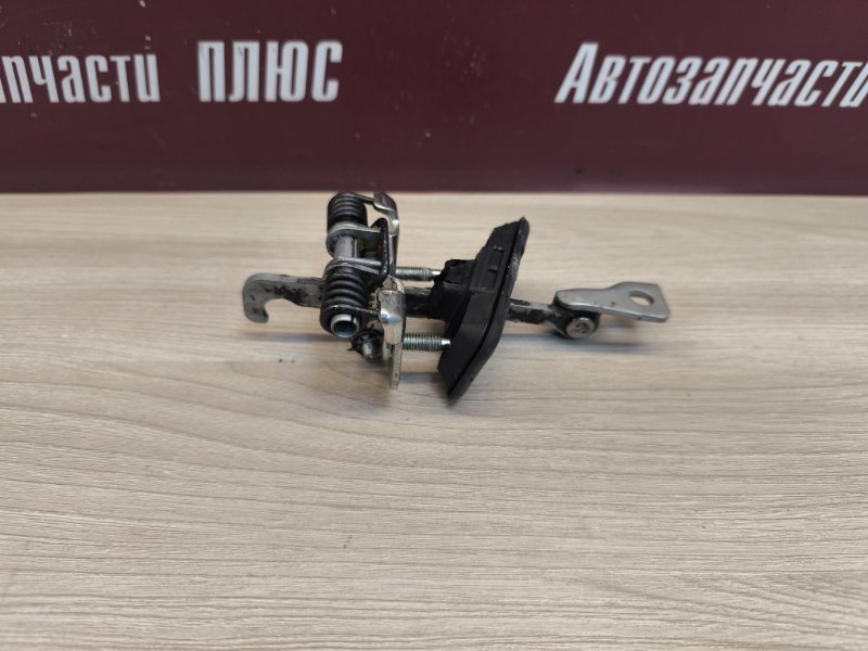 Ограничитель двери