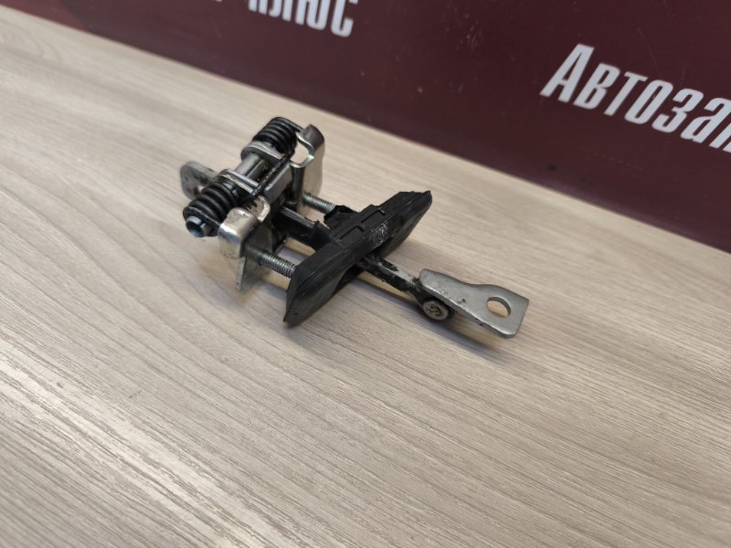 Ограничитель двери