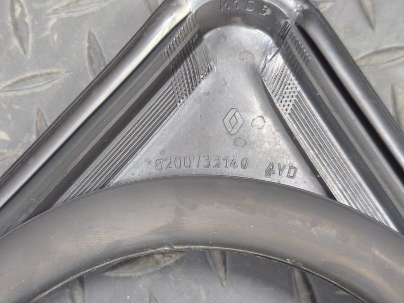 Уплотнитель стекла двери