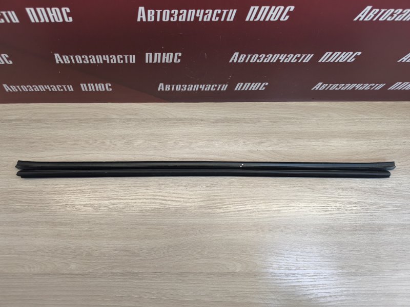 Уплотнитель стекла двери внутренний