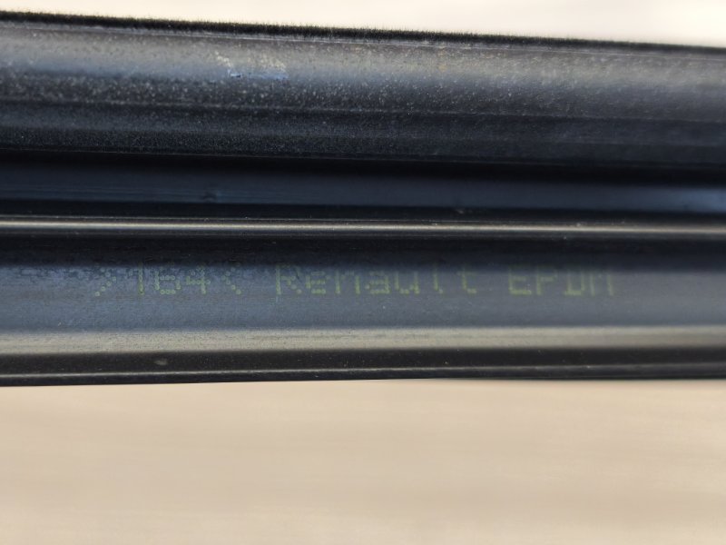 Уплотнитель стекла двери внутренний