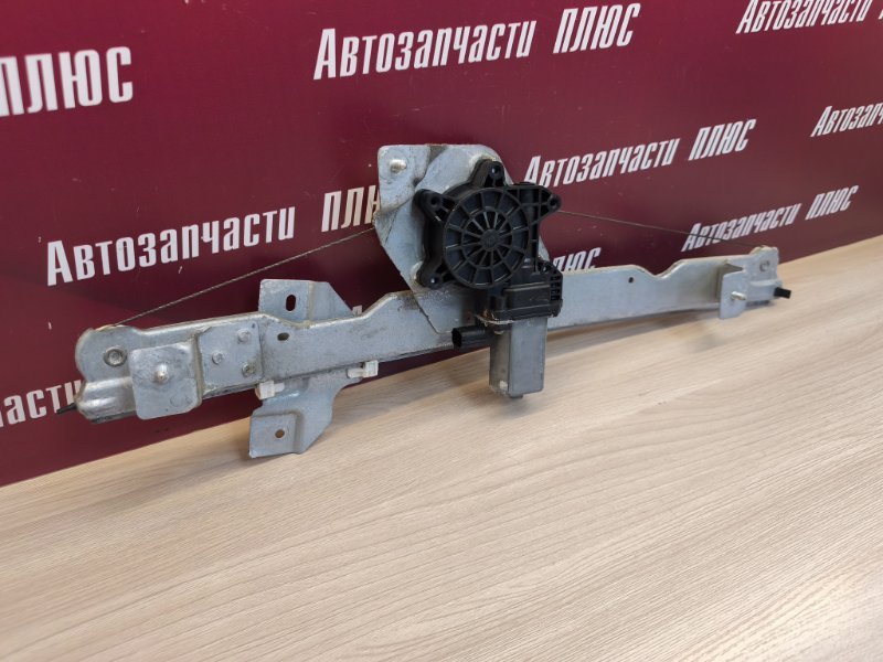 Стеклоподъемник    двери