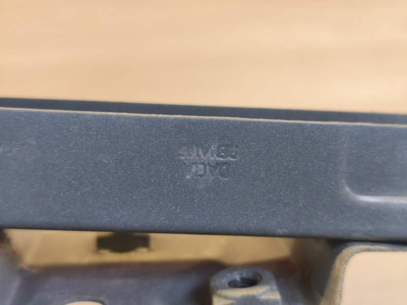 Направляющая стекла     двери