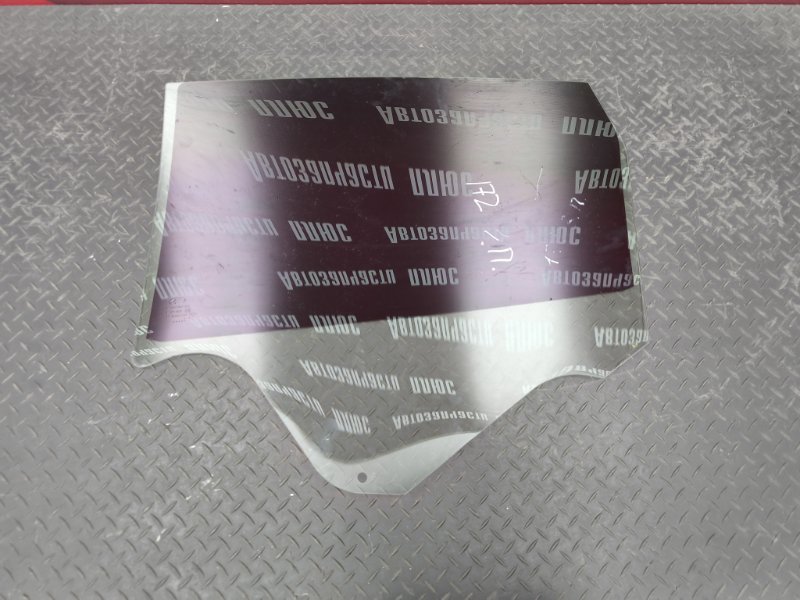 Стекло двери