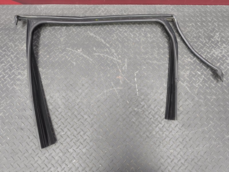 Уплотнитель рамки двери