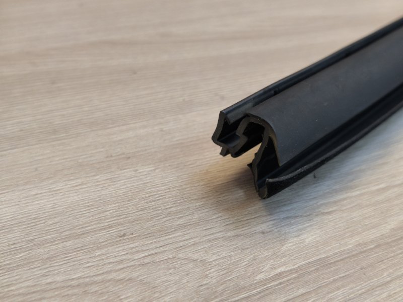 Уплотнитель стекла двери внутренний