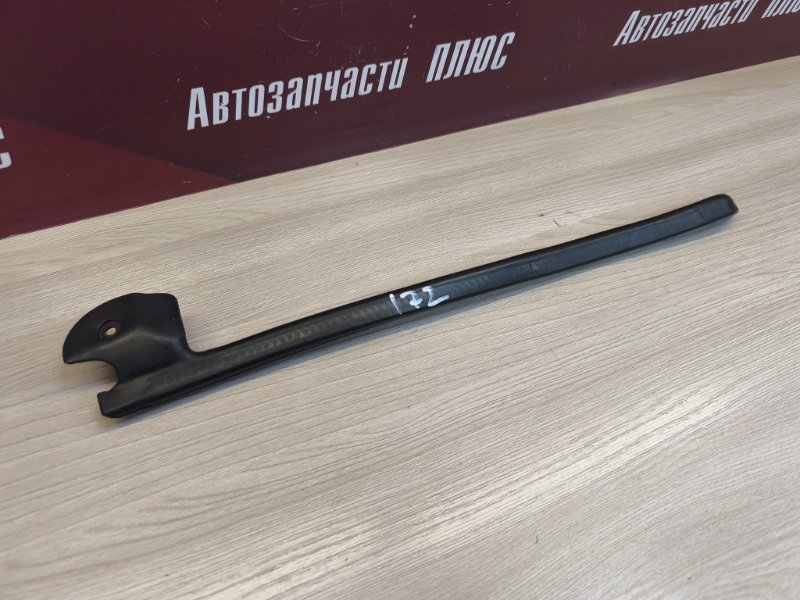 Уплотнитель двери