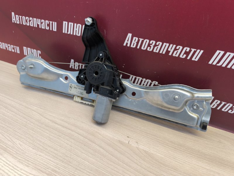 Стеклоподъемник    двери