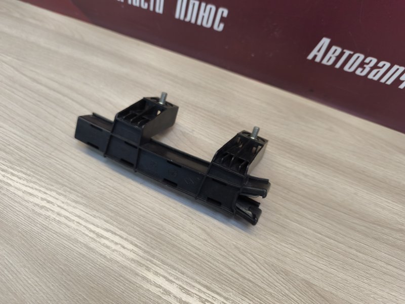 Направляющая стекла двери