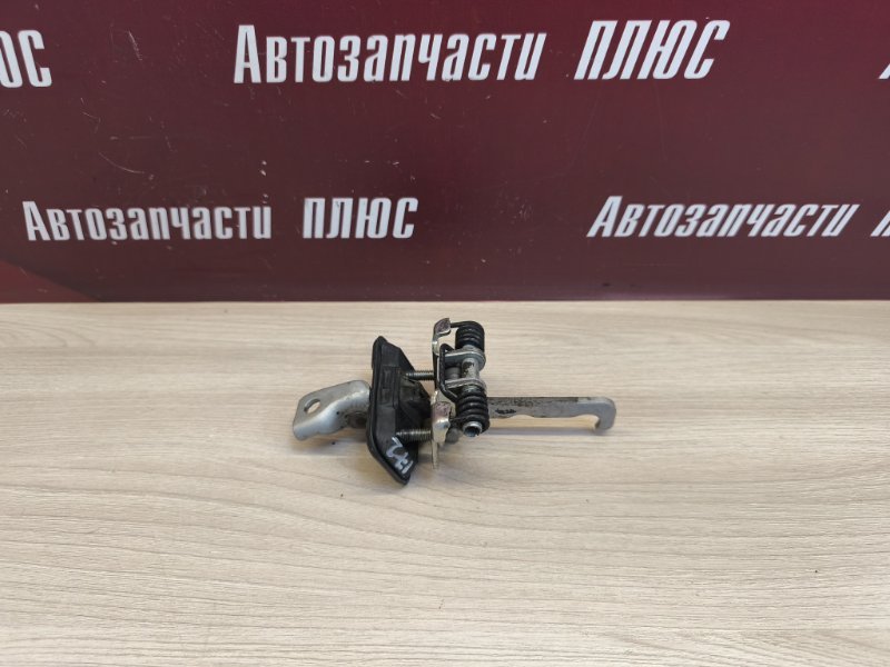 Ограничитель двери