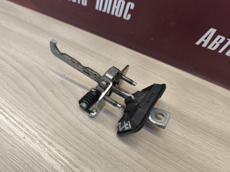 Ограничитель двери