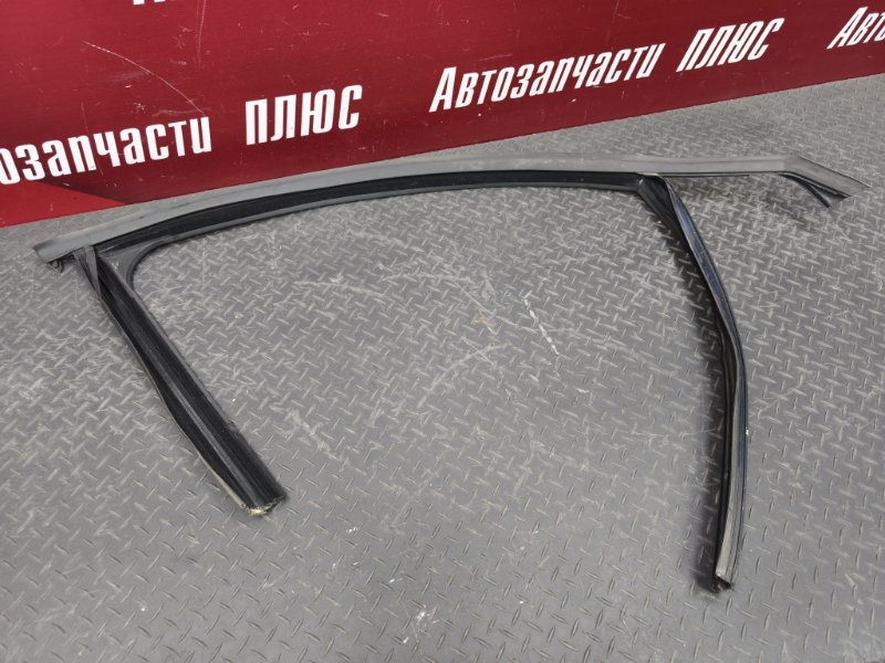 Уплотнитель рамки двери