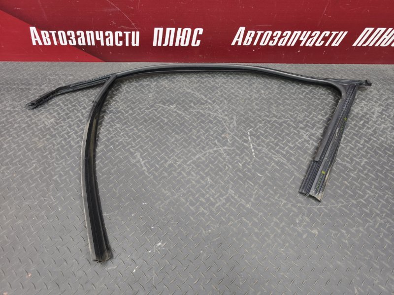 Уплотнитель рамки двери