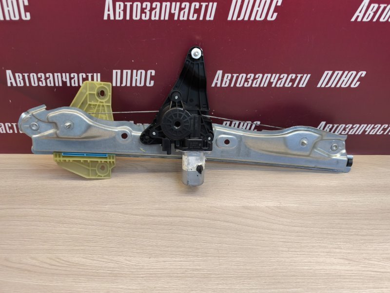 Стеклоподъемник    двери