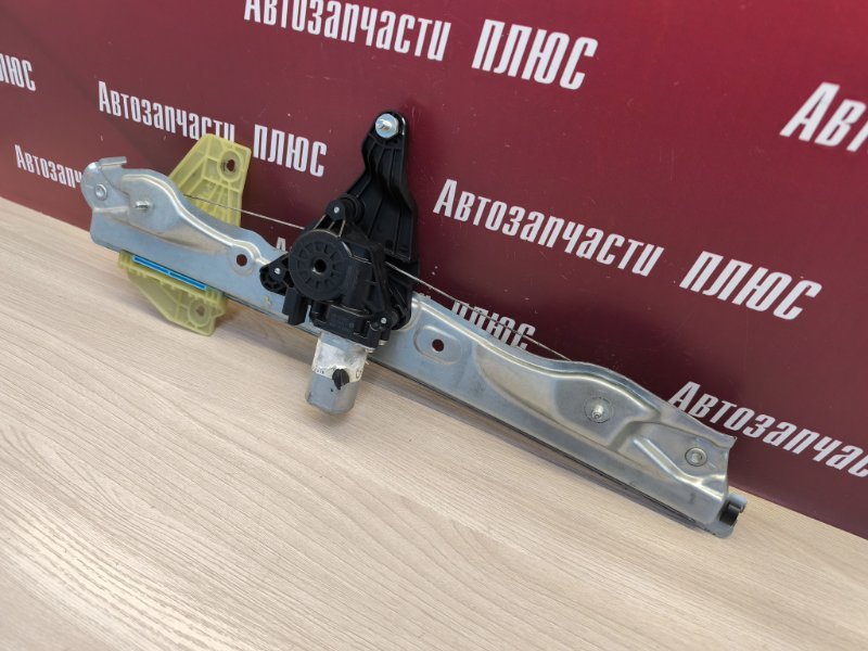 Стеклоподъемник    двери