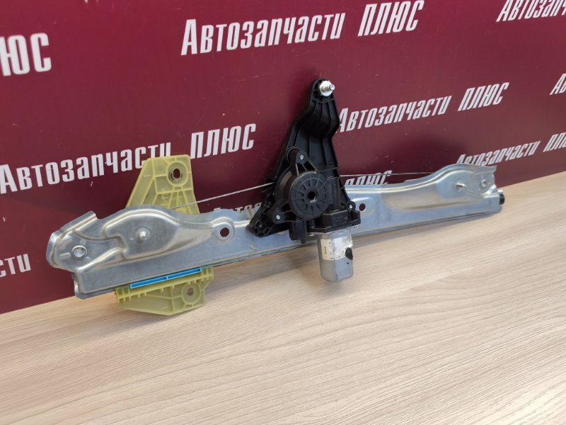 Стеклоподъемник    двери