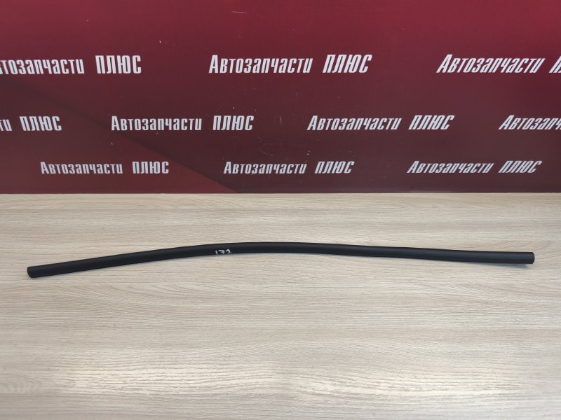 Уплотнительная резинка боковой двери