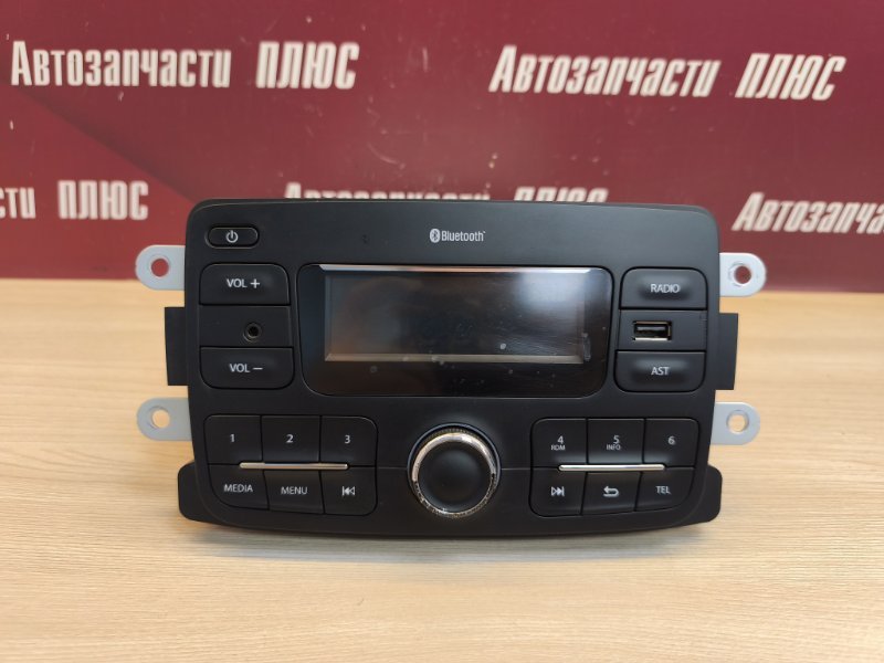 Магнитола штатная