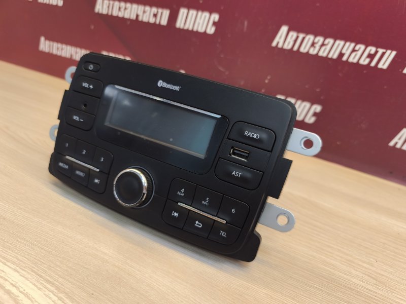 Магнитола штатная