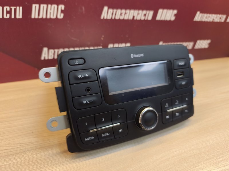 Магнитола штатная
