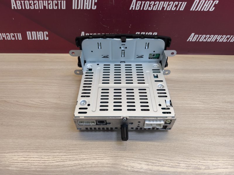 Магнитола штатная