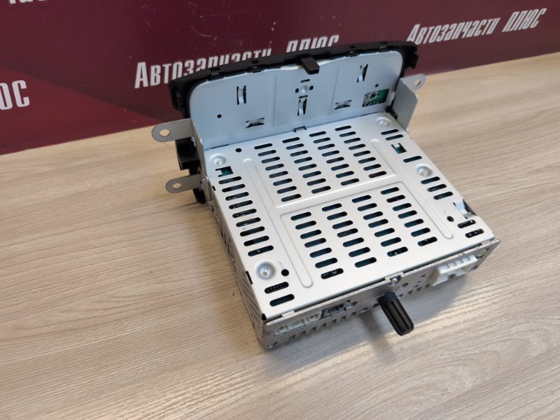 Магнитола штатная