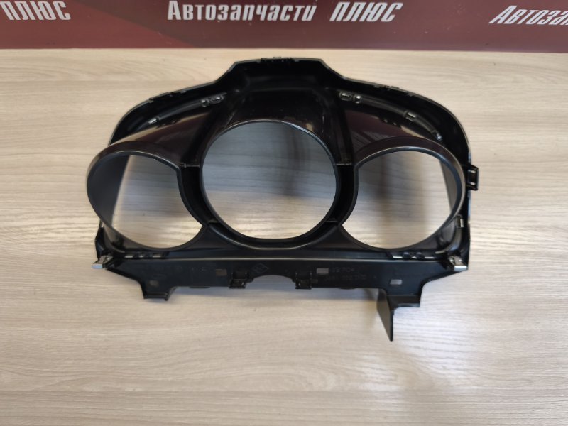 Козырек щитка приборов